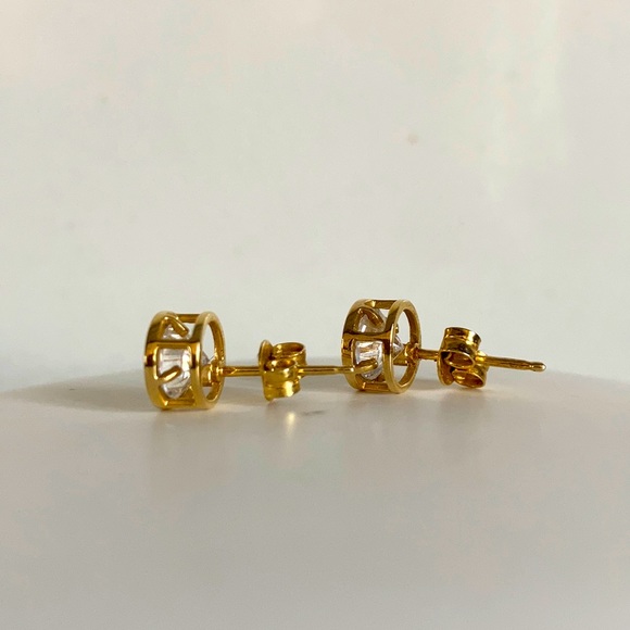 Gold plated sterling silver cz bezel studs - Picture 3 of 6